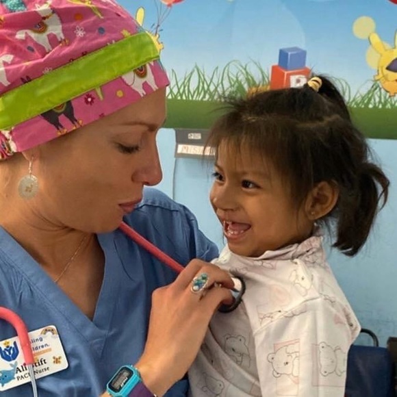 Meet your Posher, Ali - Picture 2 of 10